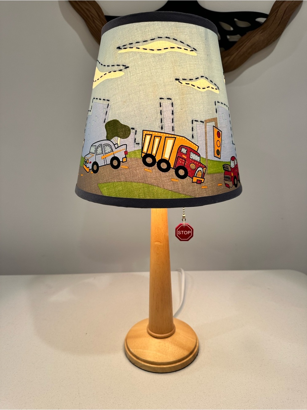 Circo Kid’s Car Truck Table Top Lamp with “Stop” Sign on/off Pull Down Chain